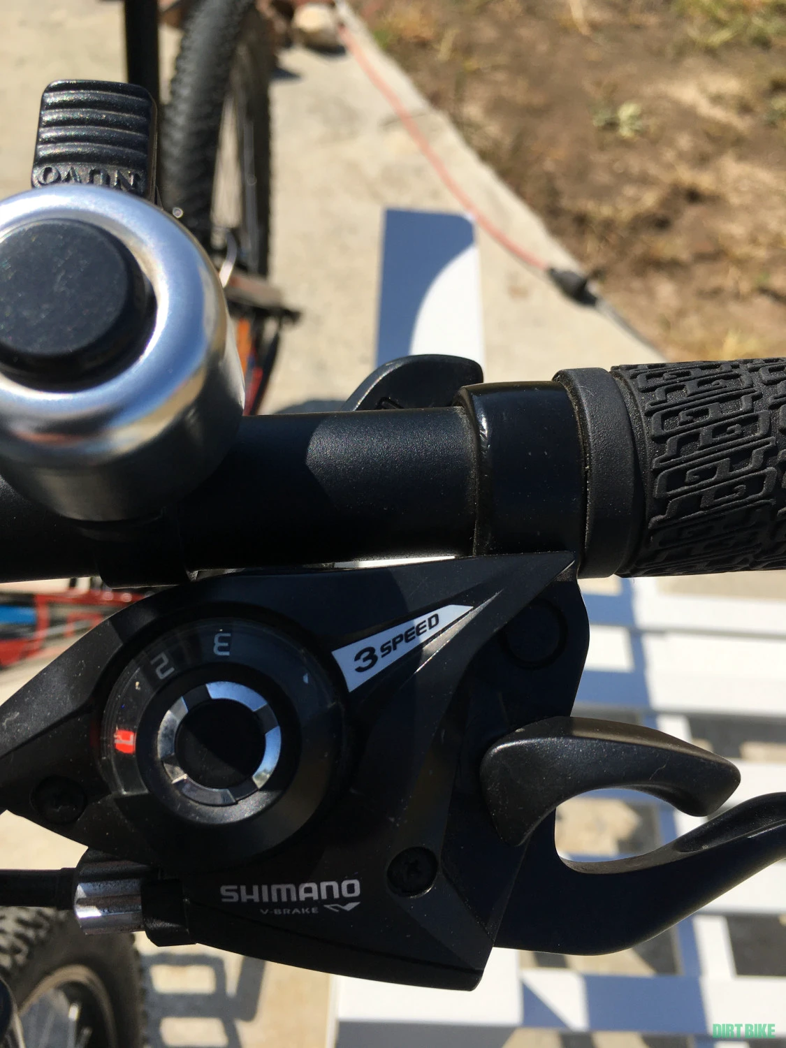 4. Bicicleta tip mountain bike marca GT pentru adolescenti de 1.58-1.65 m