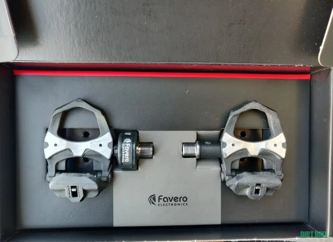 1. Pedale powermeter Favero Assioma Uno