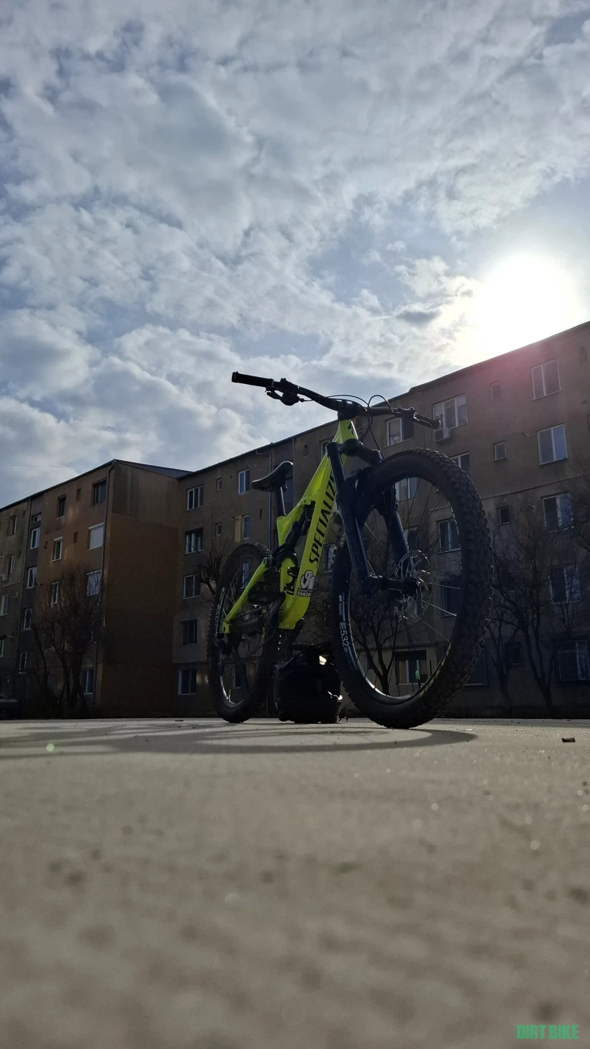 1. Bicicleta Specialized Comp Enduro 29 2019