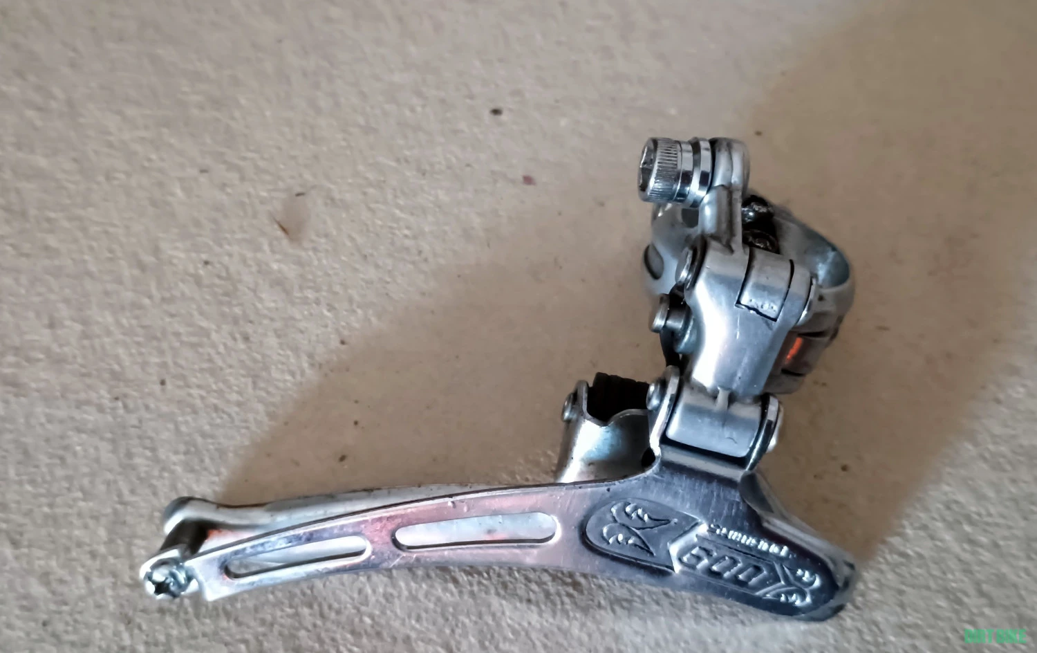 1. Schimbător pinioane Shimano 600 Arabesque