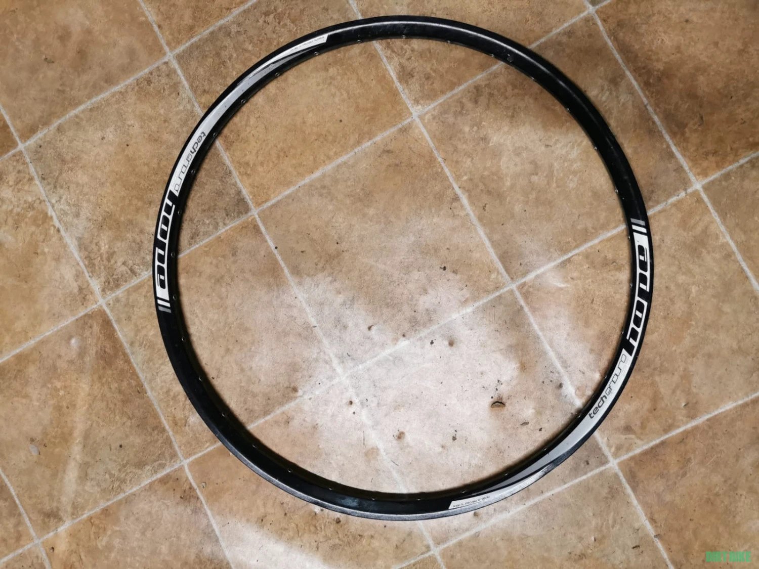 1. Set Jante Hope Tech Enduro 27.5