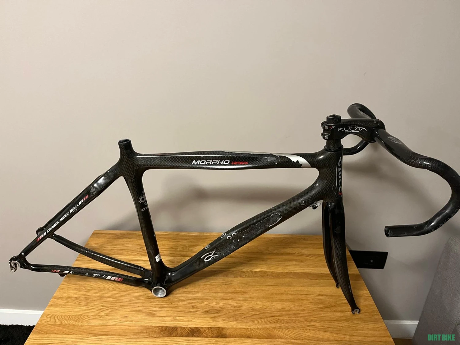 2. Cadru de bicicletă Carbon