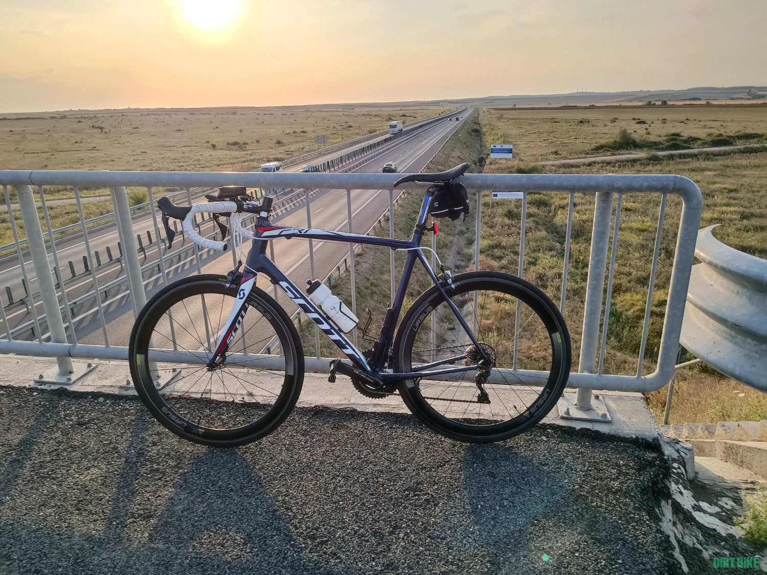 1. Cursiera Scott CR1 30 58cm Ultegra R8000
