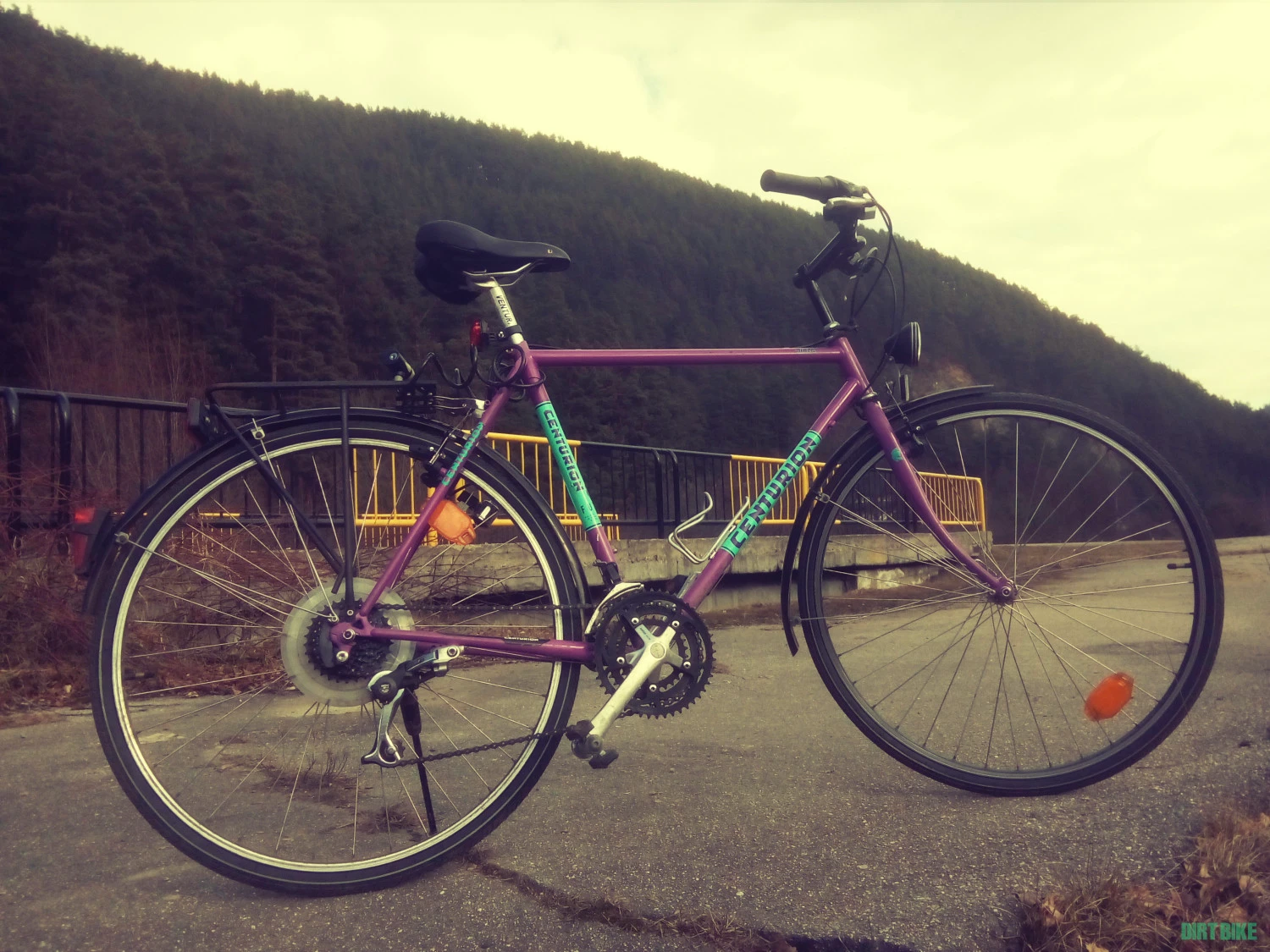 1. Bicicleta touring Centurion
