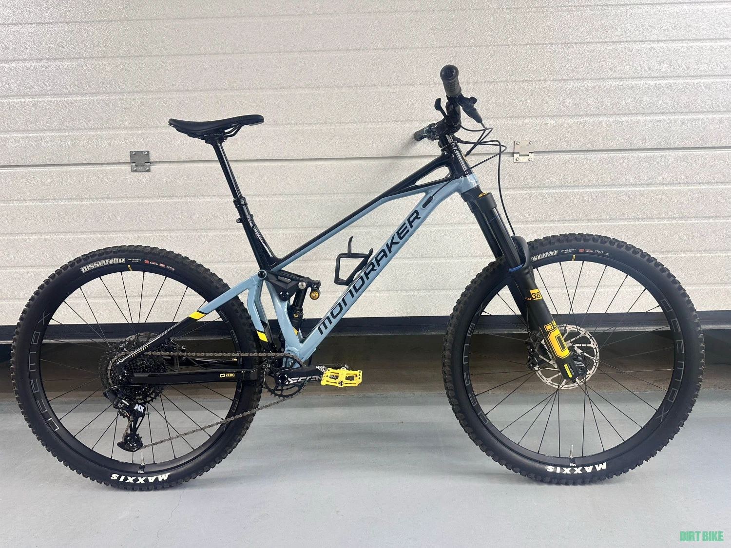 1. Mondraker superfoxy L aproape nou