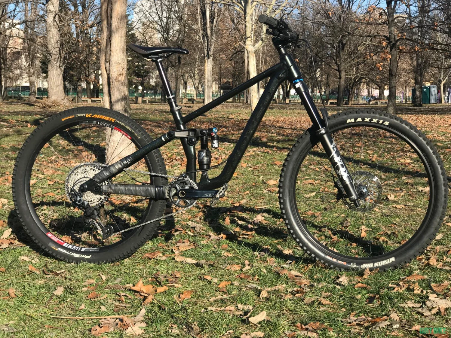 1. Vand Bicicleta Enduro Norco Sight A2