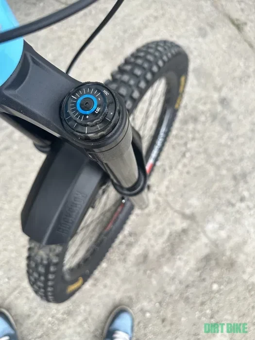 4. Bicicleta norco super enduro piese de top