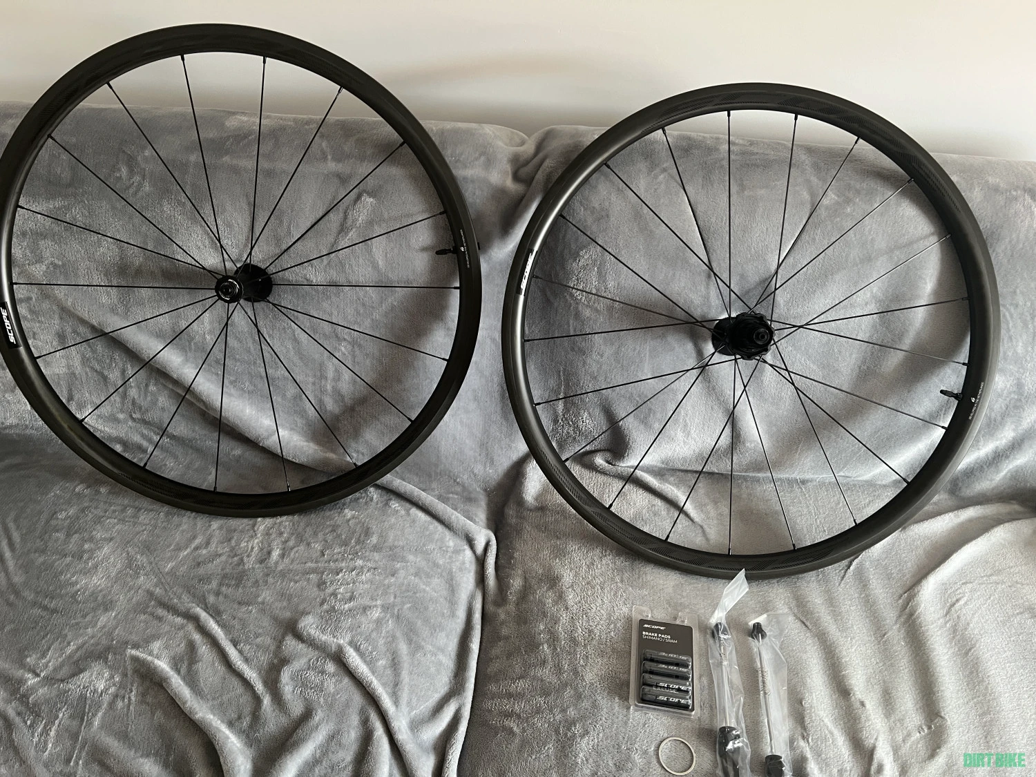1. Set roți Scope R3