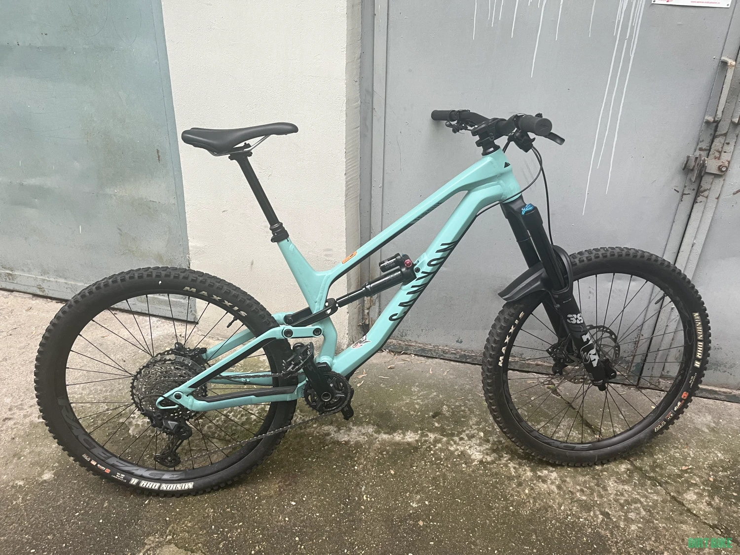 1. Canyon Torque Al.6 2021 M