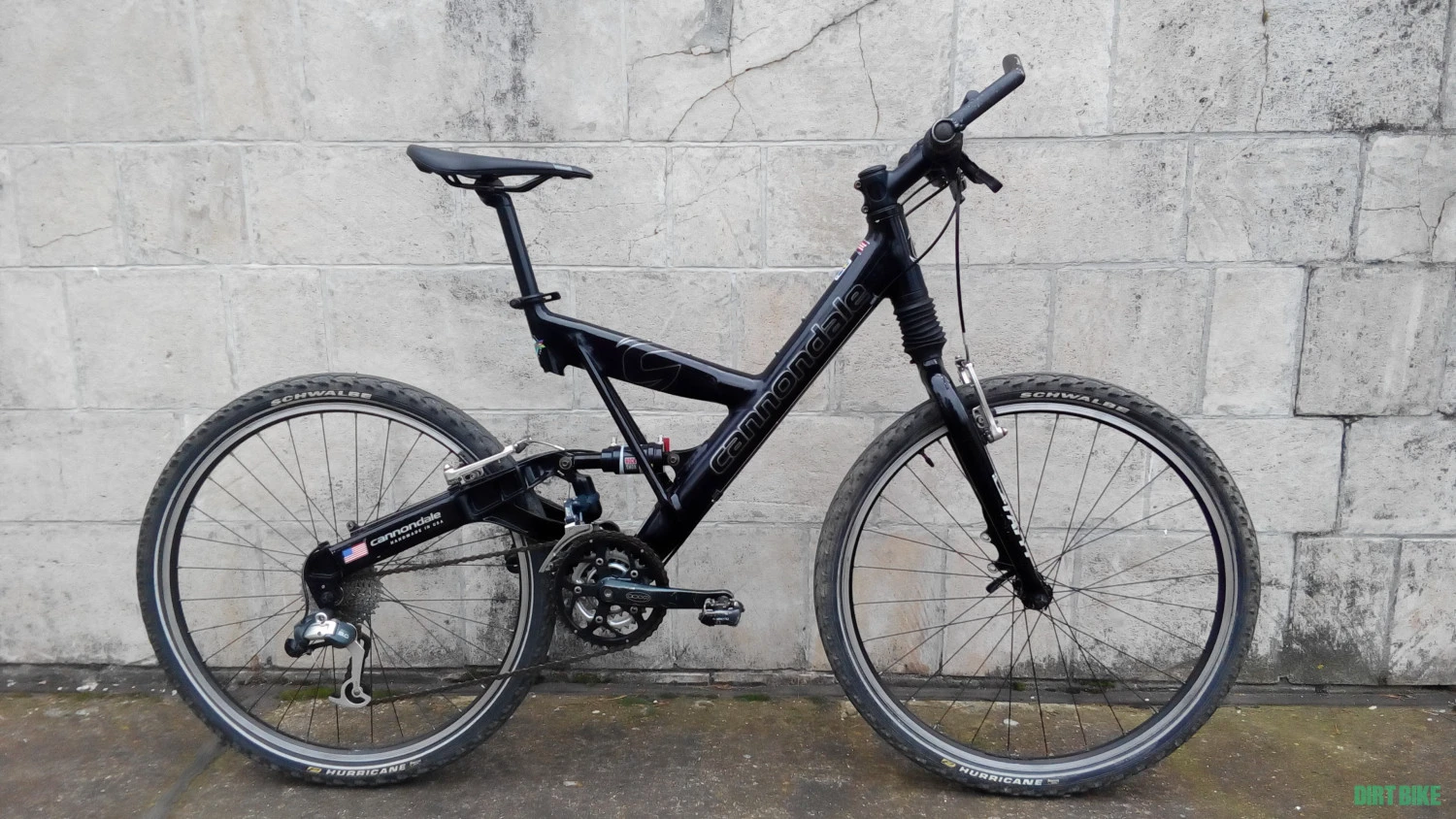 1. Cannondale mtb 26" suspensie