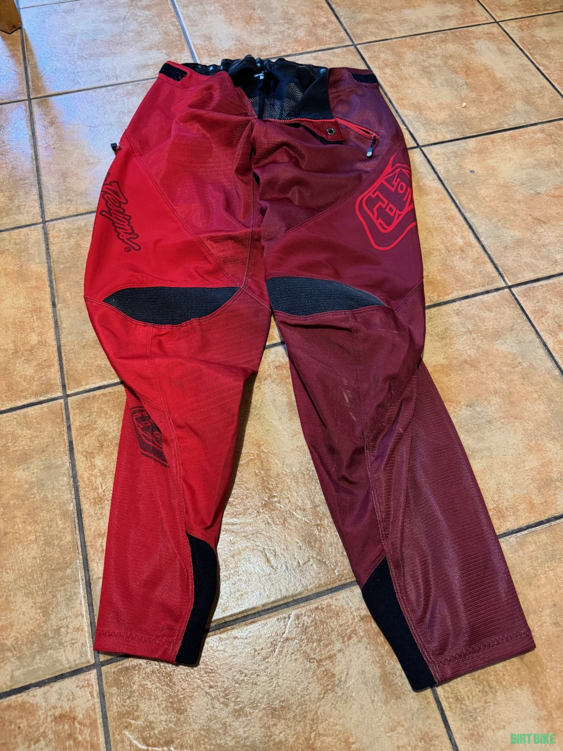 1. Pantaloni Troy Lee Designs