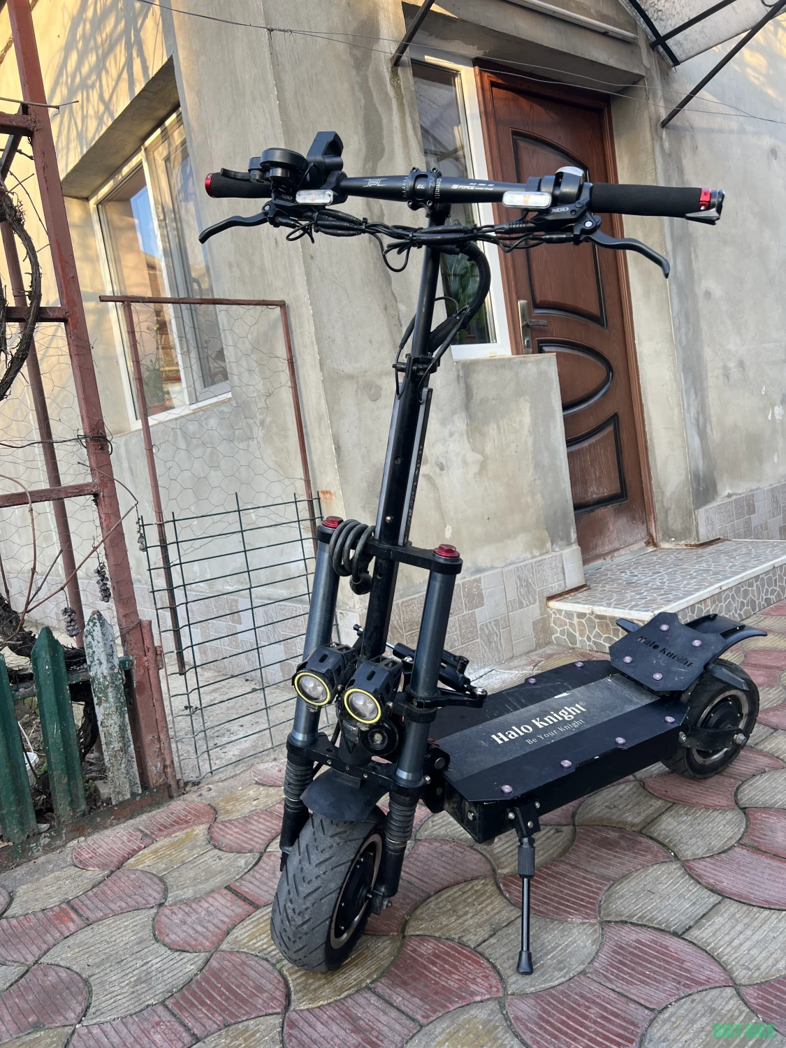 1. Halo Knight T107pro