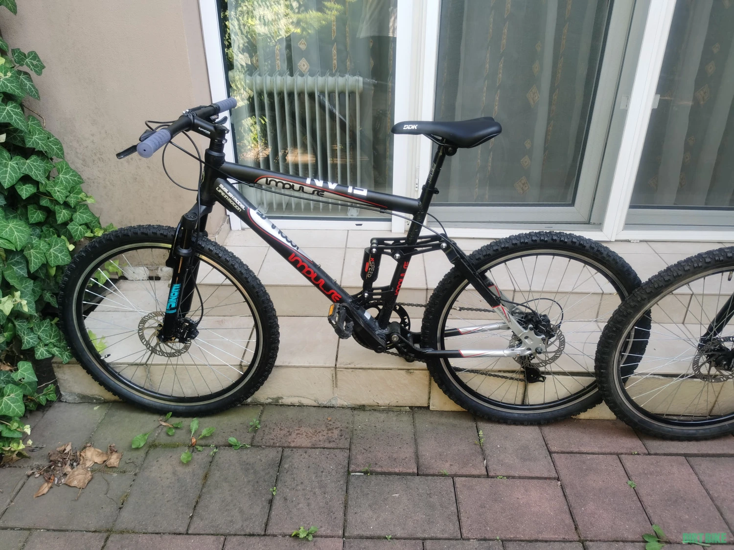 8. Biciclete aluminiu full suspension