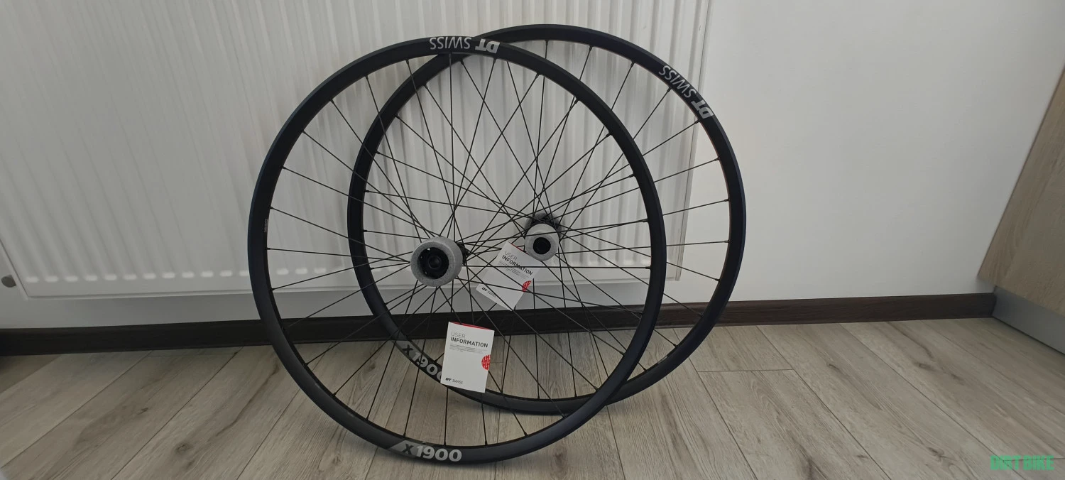 1. Set roți DT Swiss X1900 Spline 25 29' Boost