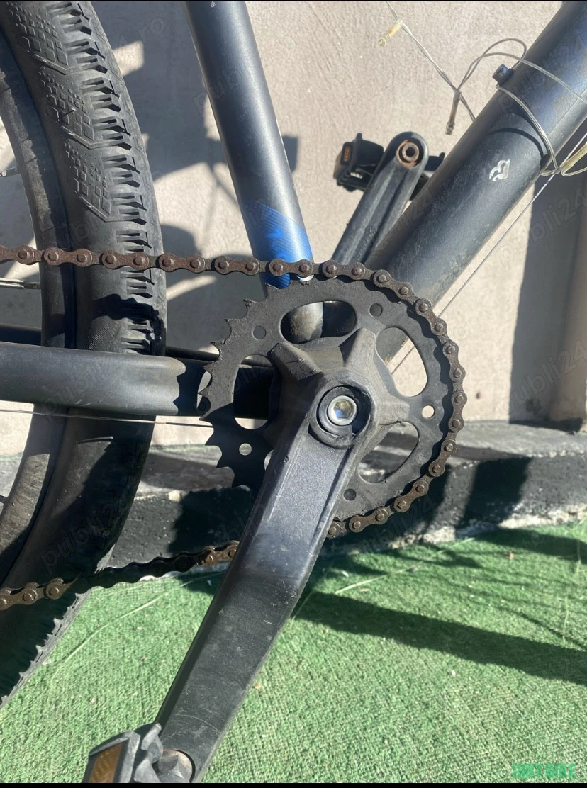 5. Vând bicicleta rockrider st120