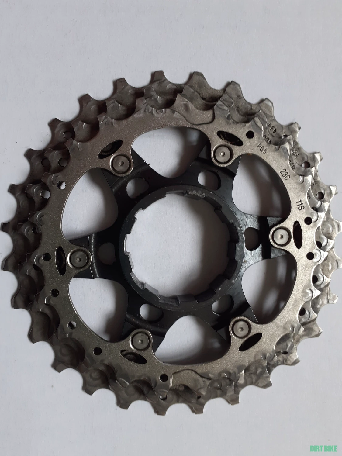 3. Caseta (grup pinioane) Ultegra CS-R8000