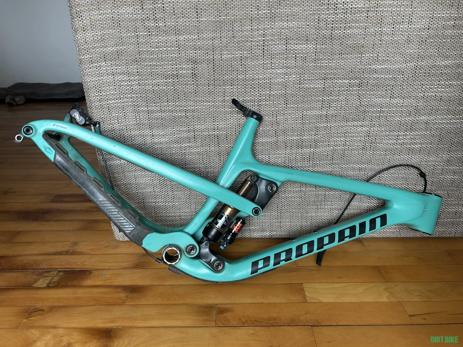 1. Cadru Propain Tyee 5 Carbon