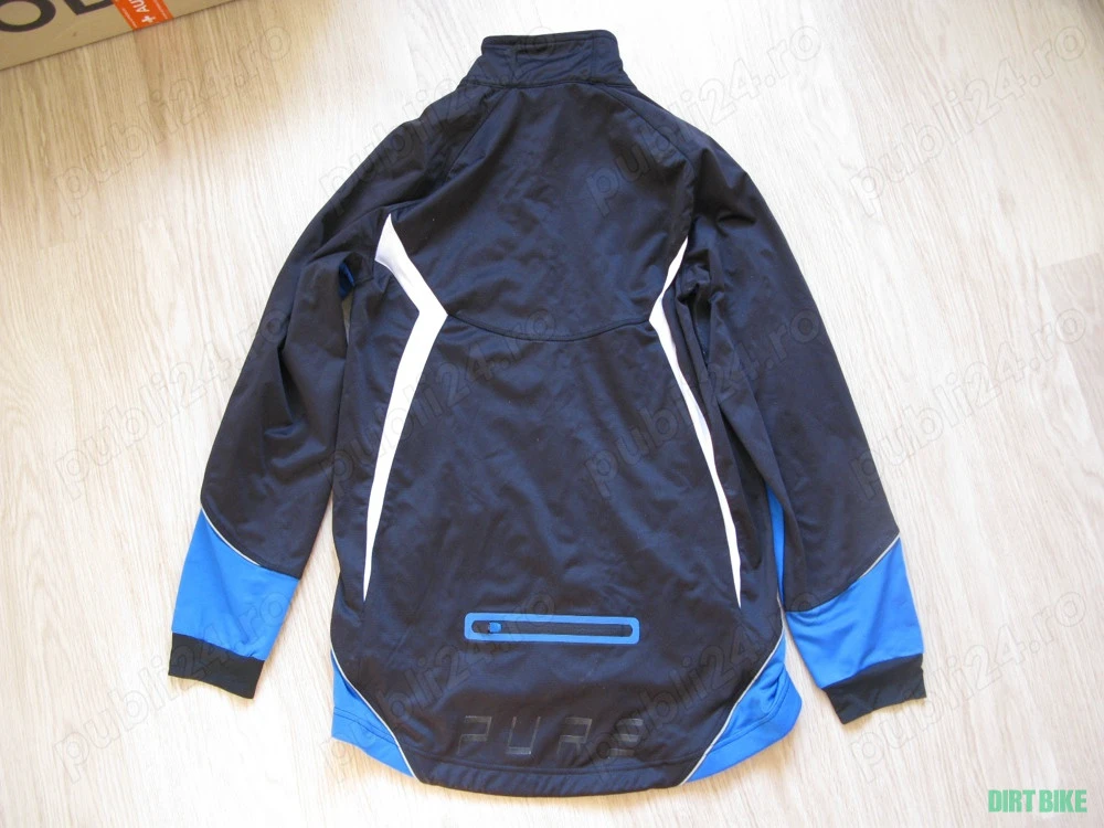 2. Vand 2 jachete noi pentru outdor cycling