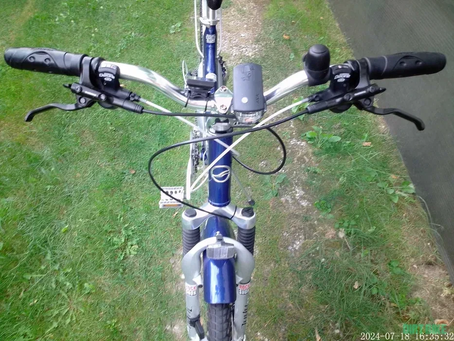 5. Bicicleta Giant Prodigy S.U.B., full alu, 27 viteze, dubla suspensie