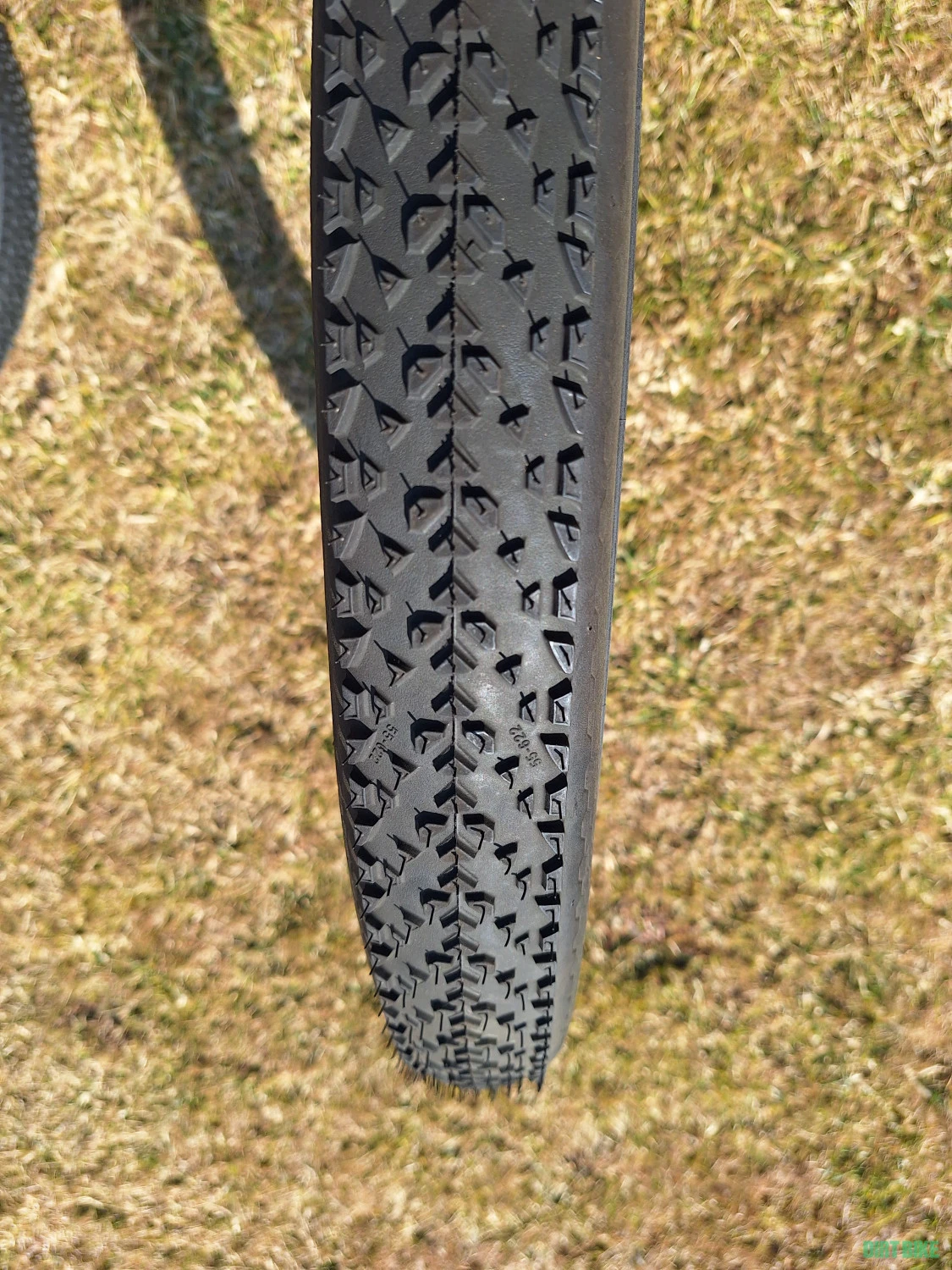 1. Vând anvelope noi Continental RaceKing 29x2,2