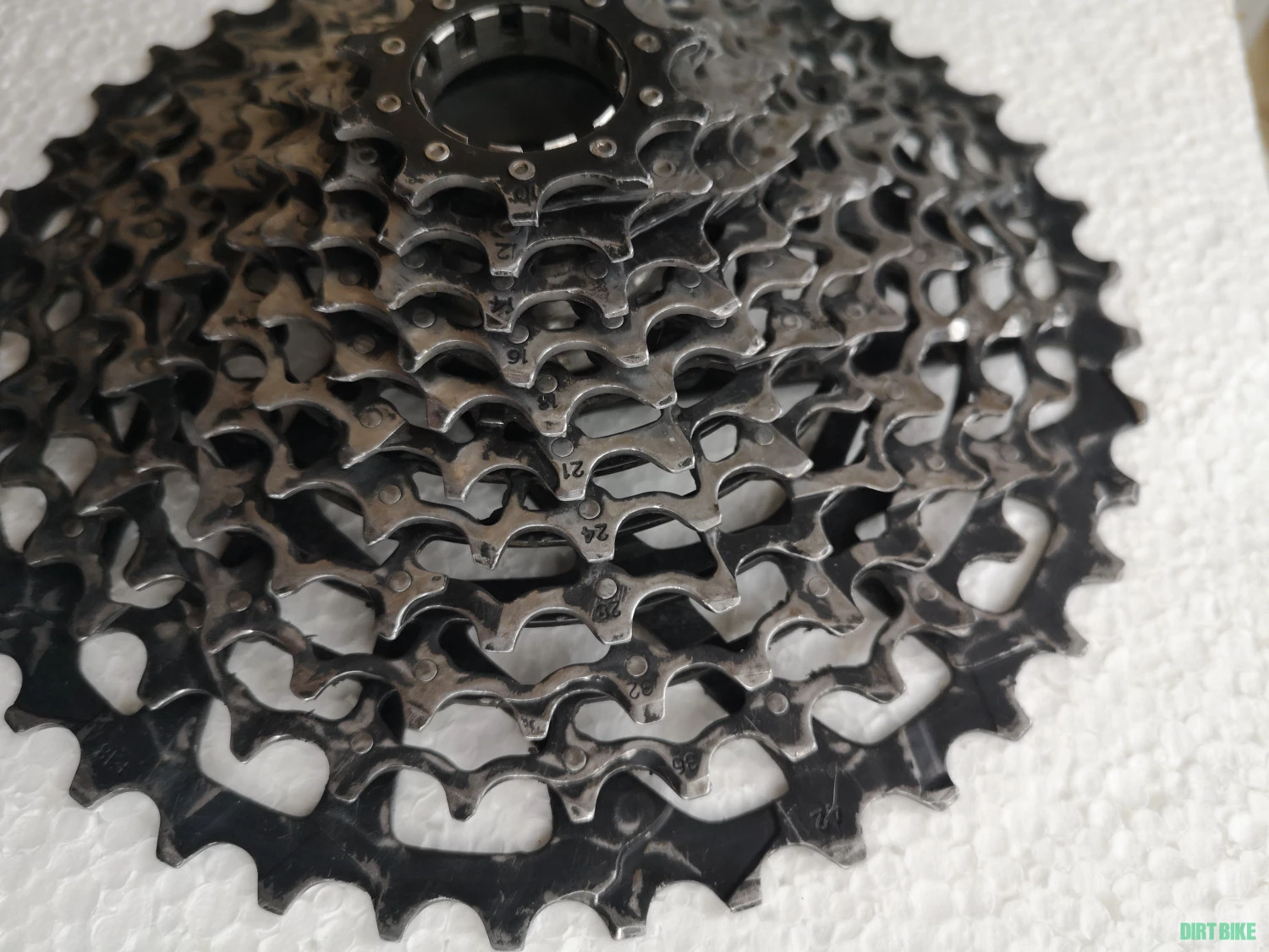 2. Caseta pinioane sram xg1150