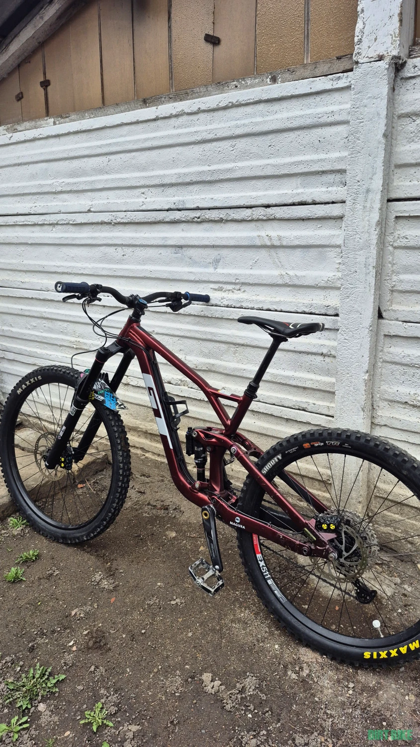 8. Bicicletă gt sensor 2021
