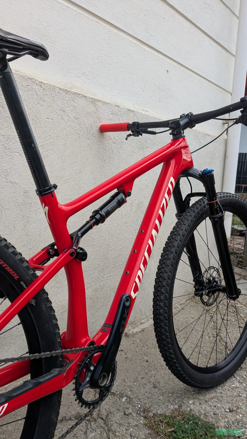 1. Bicicleta Specialized Epic Comp 29
