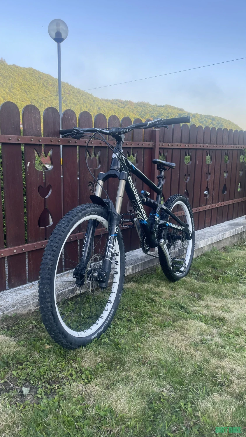 1. Morewood Zama 2012 M (Urgent!)