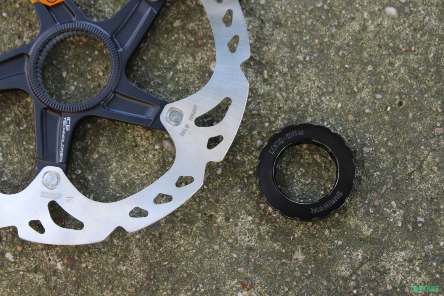2. Shimano XT Disc Rotor SM-RT81S 160mm Center Lock Ice Technology-Extern
