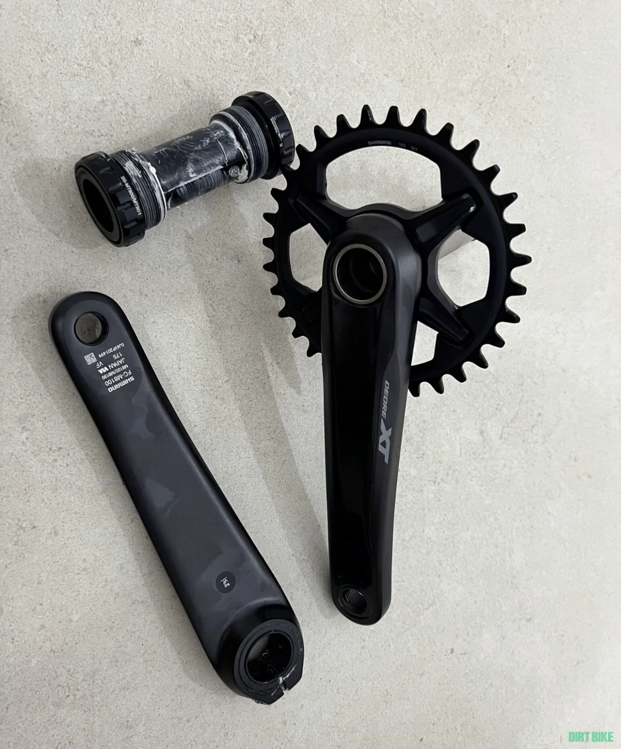1. Angrenaj Shimano XT FC-M8120-1 175