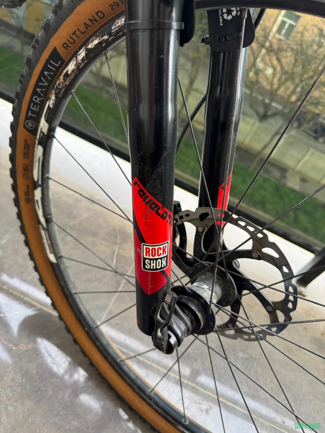 4. Bicicleta Hardtail Niner otel
