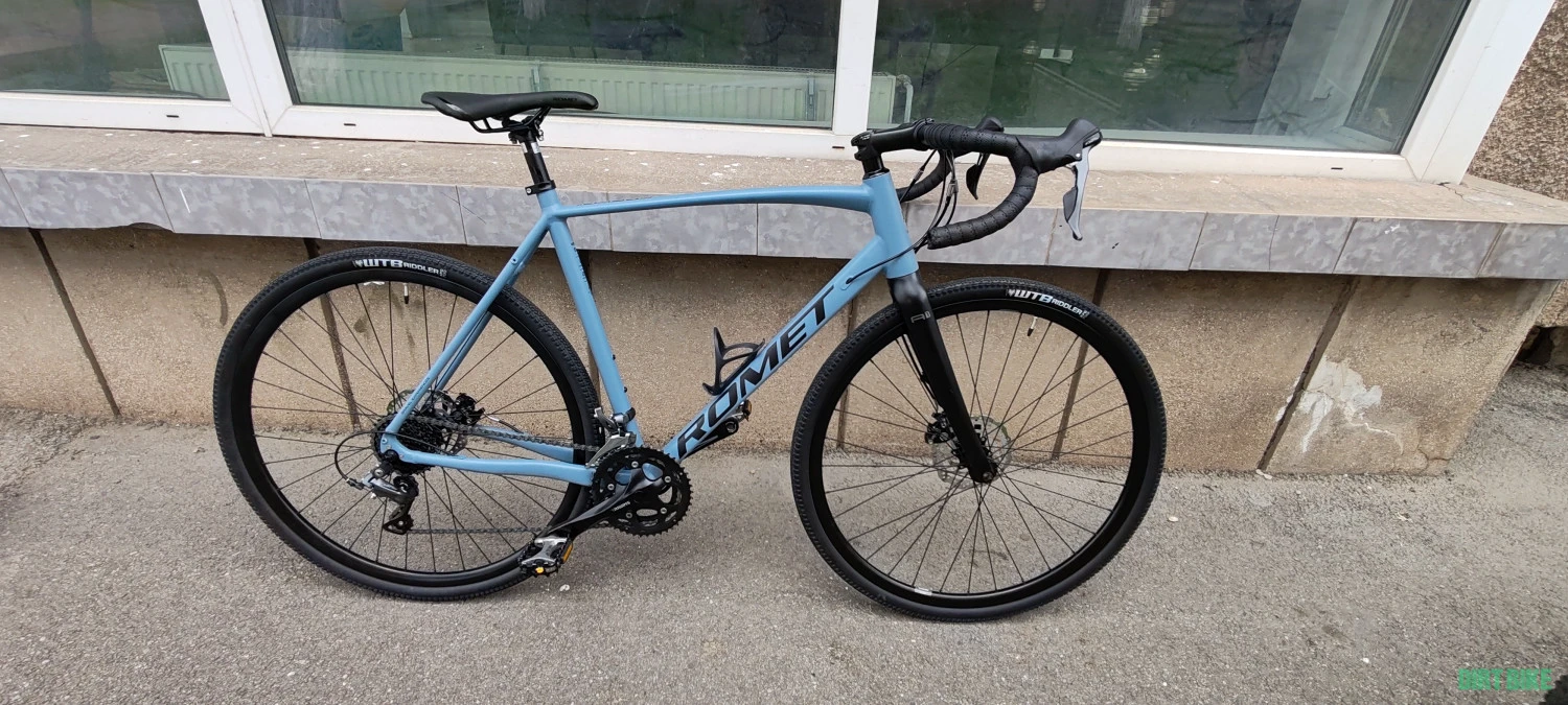 1. Bicicleta gravel romet