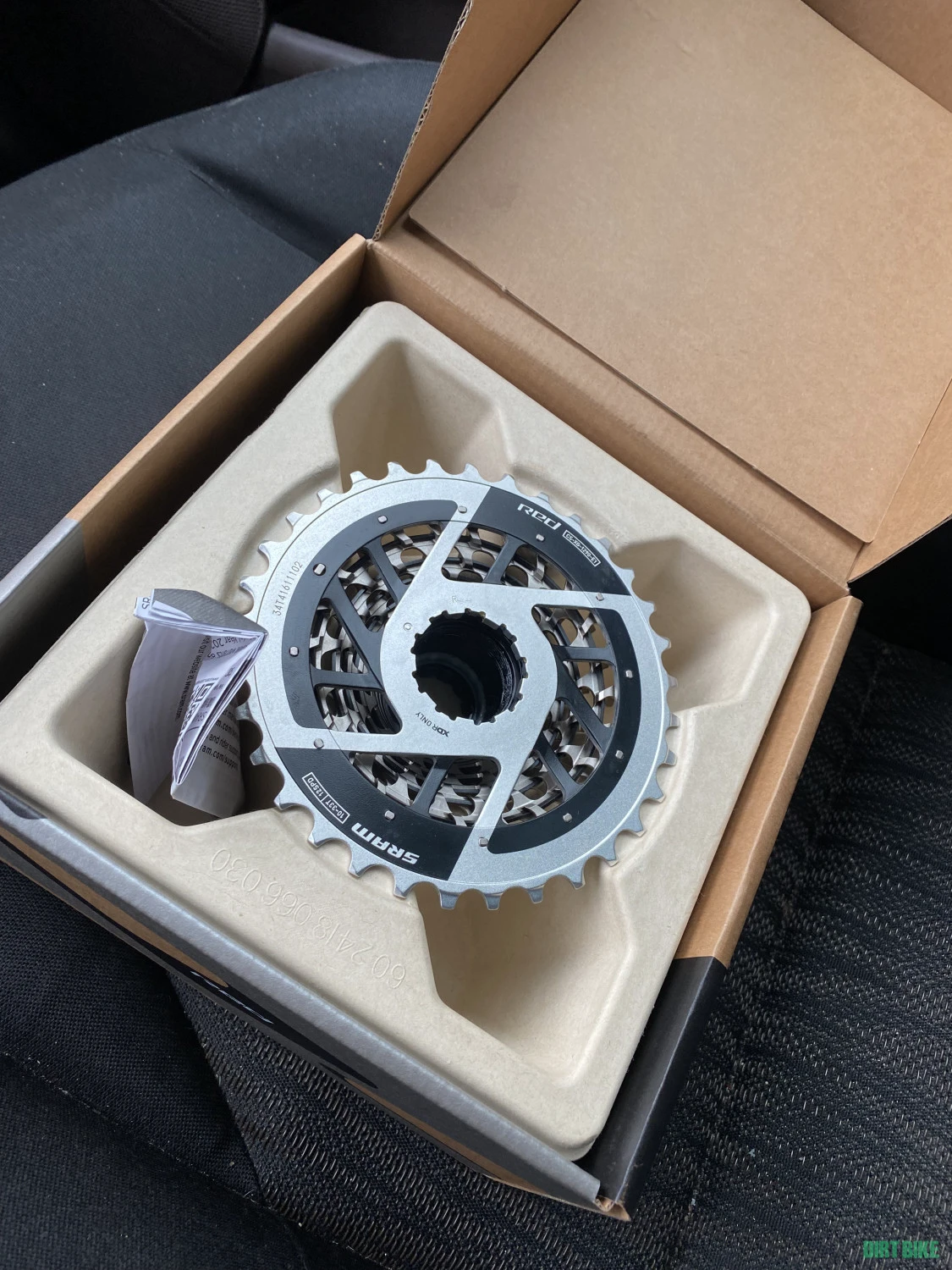 1. Pinioane Sram Red 10-33 E1 D1 XG-1290 AXS