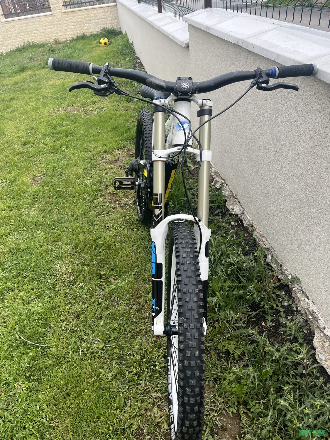 4. Bicicletă Yt tues