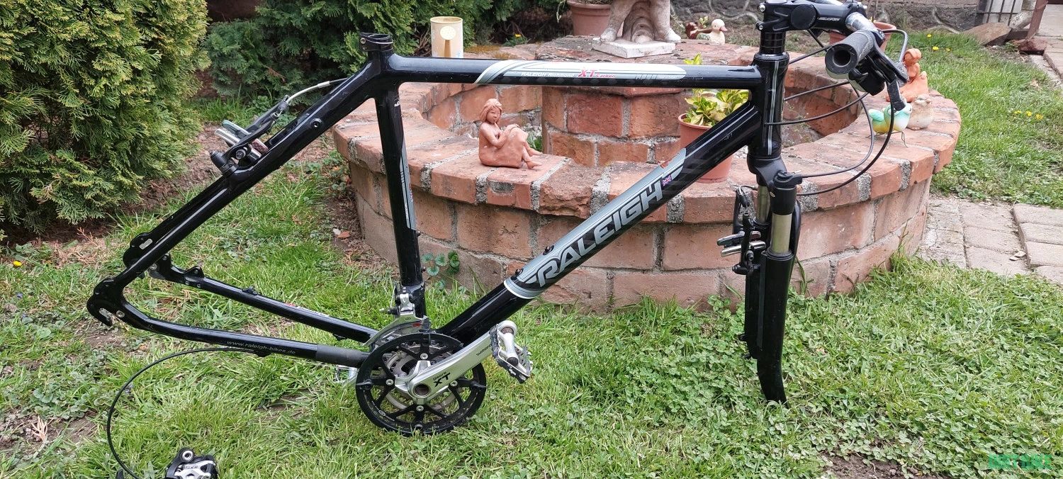 1. Cadru carbon Treking XT edition ,3-10 vit ful XT