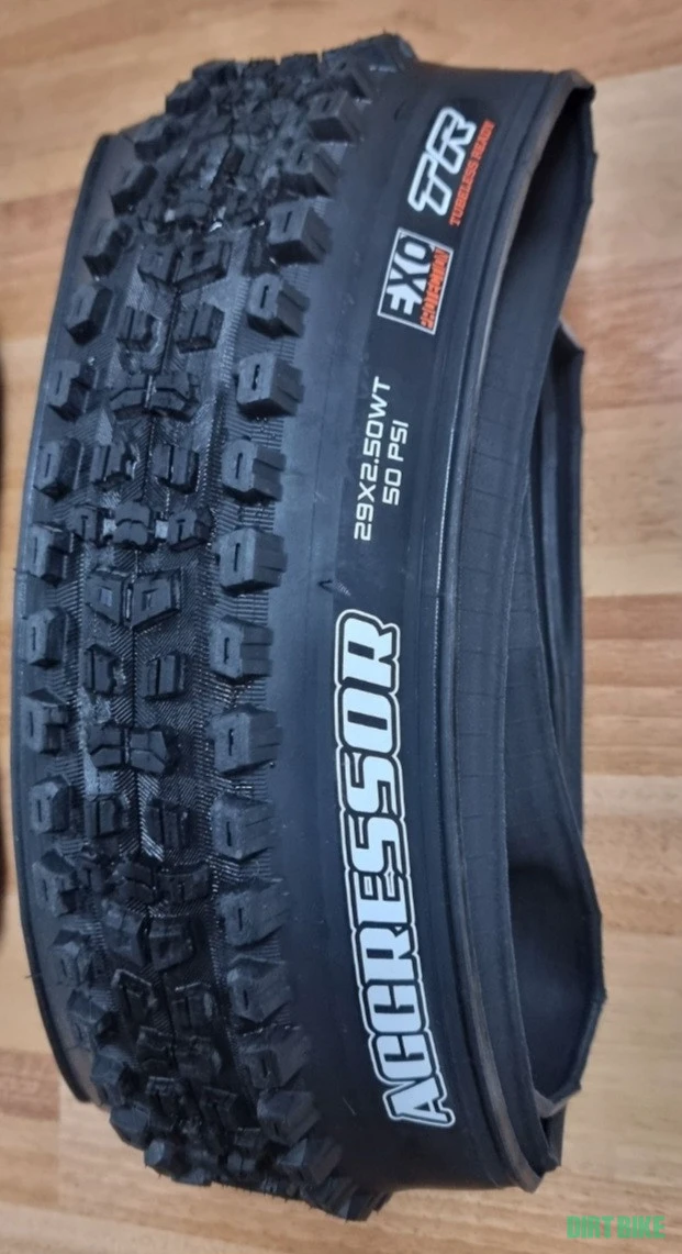 1. Anvelopa Maxxis Aggressor 29x2.5WT EXO TR