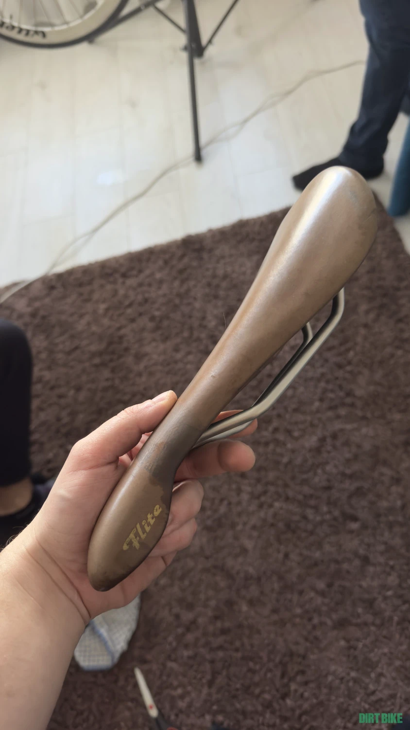 1. Sa Selle Italia Flite Bullit