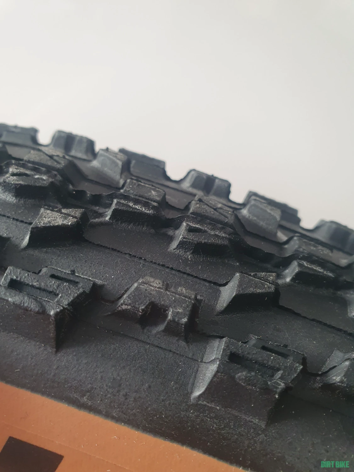 3. Maxxis Ardent EXO pliabil