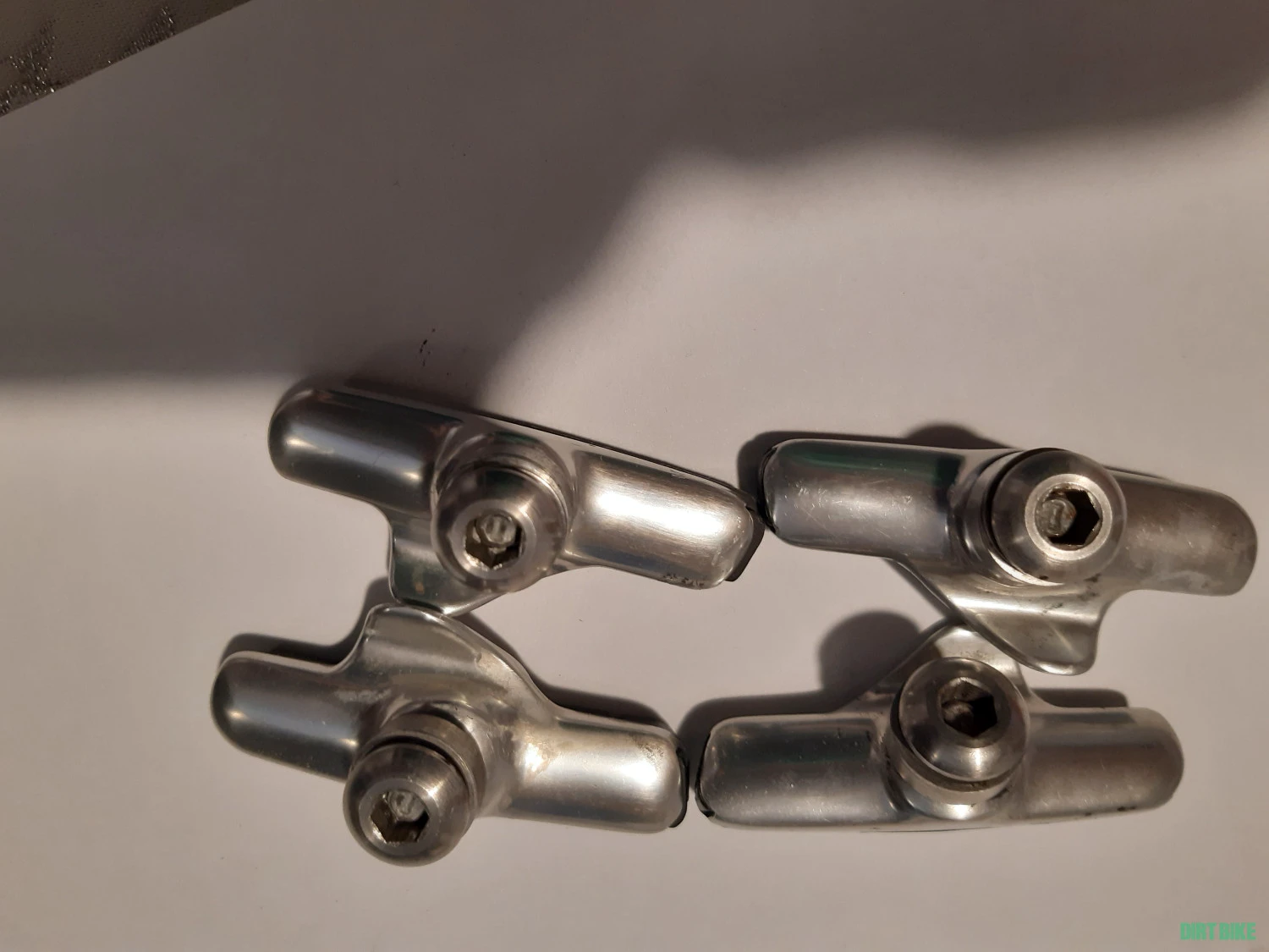 1. Saboti de frana Campagnolo Chorus