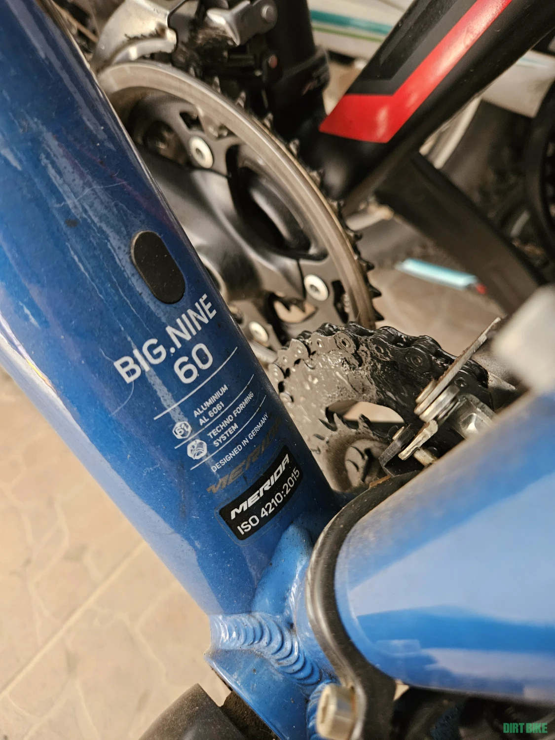 1. Vând bicicletă MERIDA BIG.NINE60