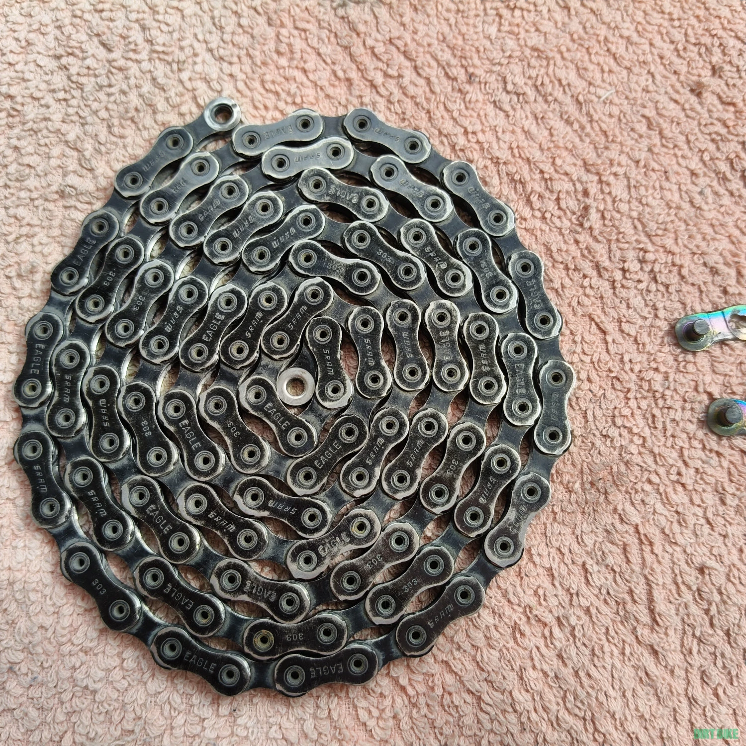 6. SRAM XX1 EAGLE AXS