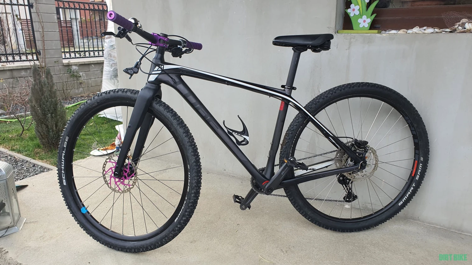 1. Furcă carbon pentru gravel