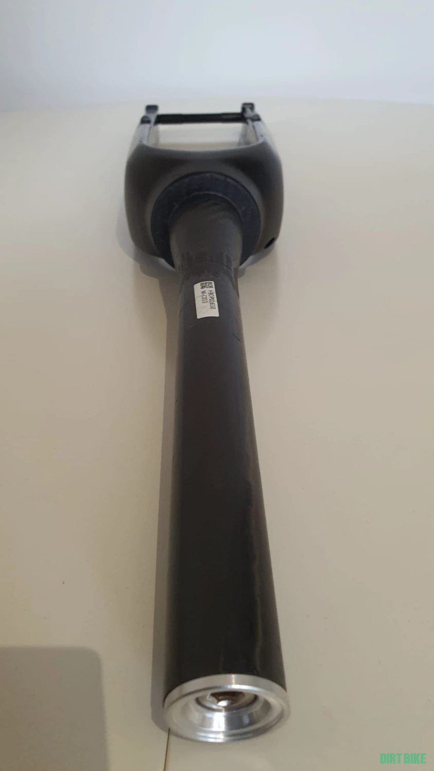 3. Furcă carbon pentru gravel