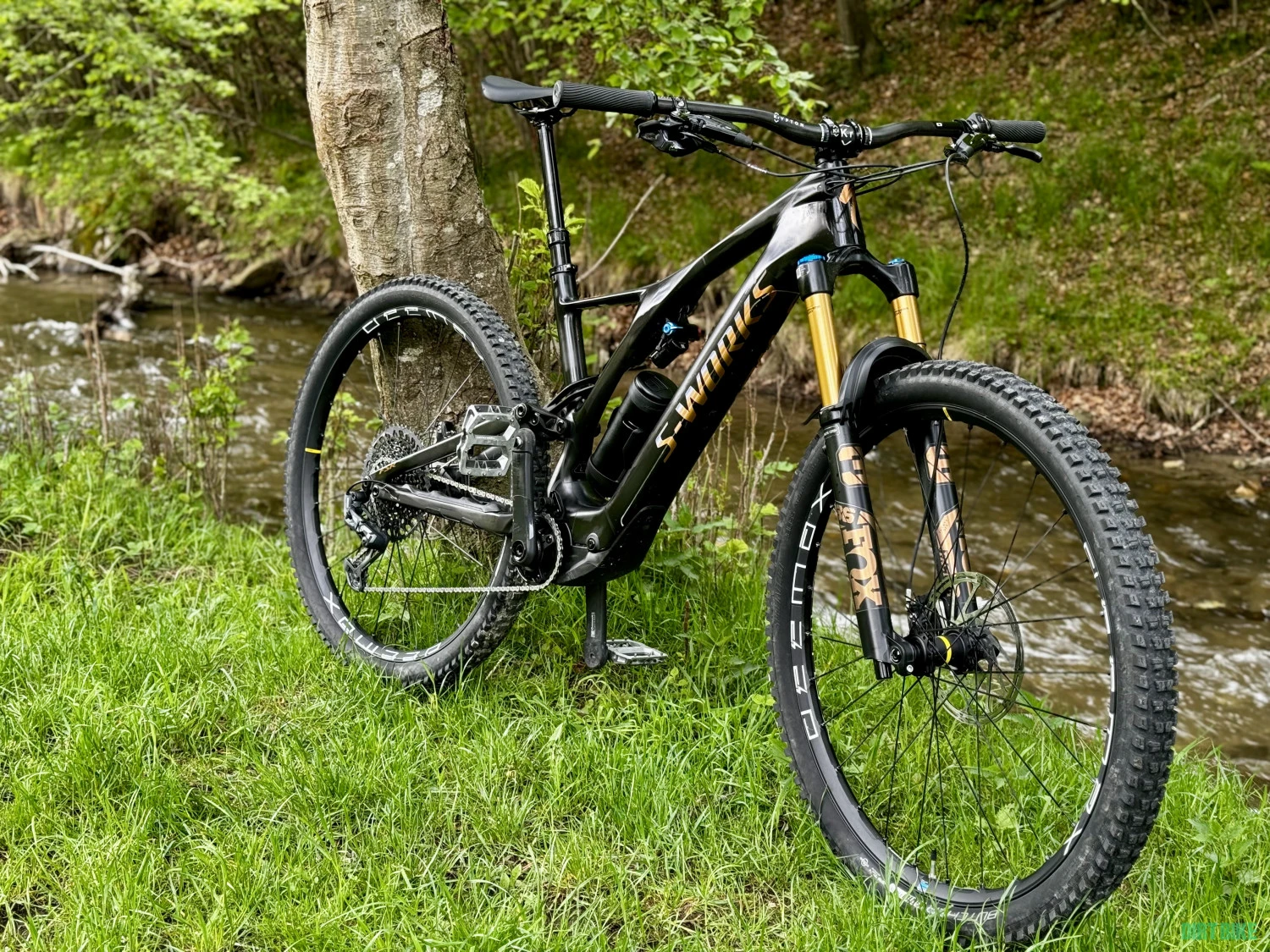2. S-works Specialized Turbo Levo SL Carbon S4