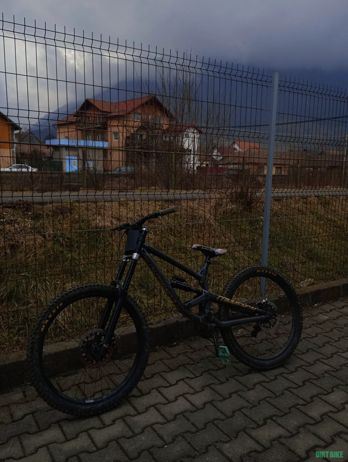 3. Commencal furious