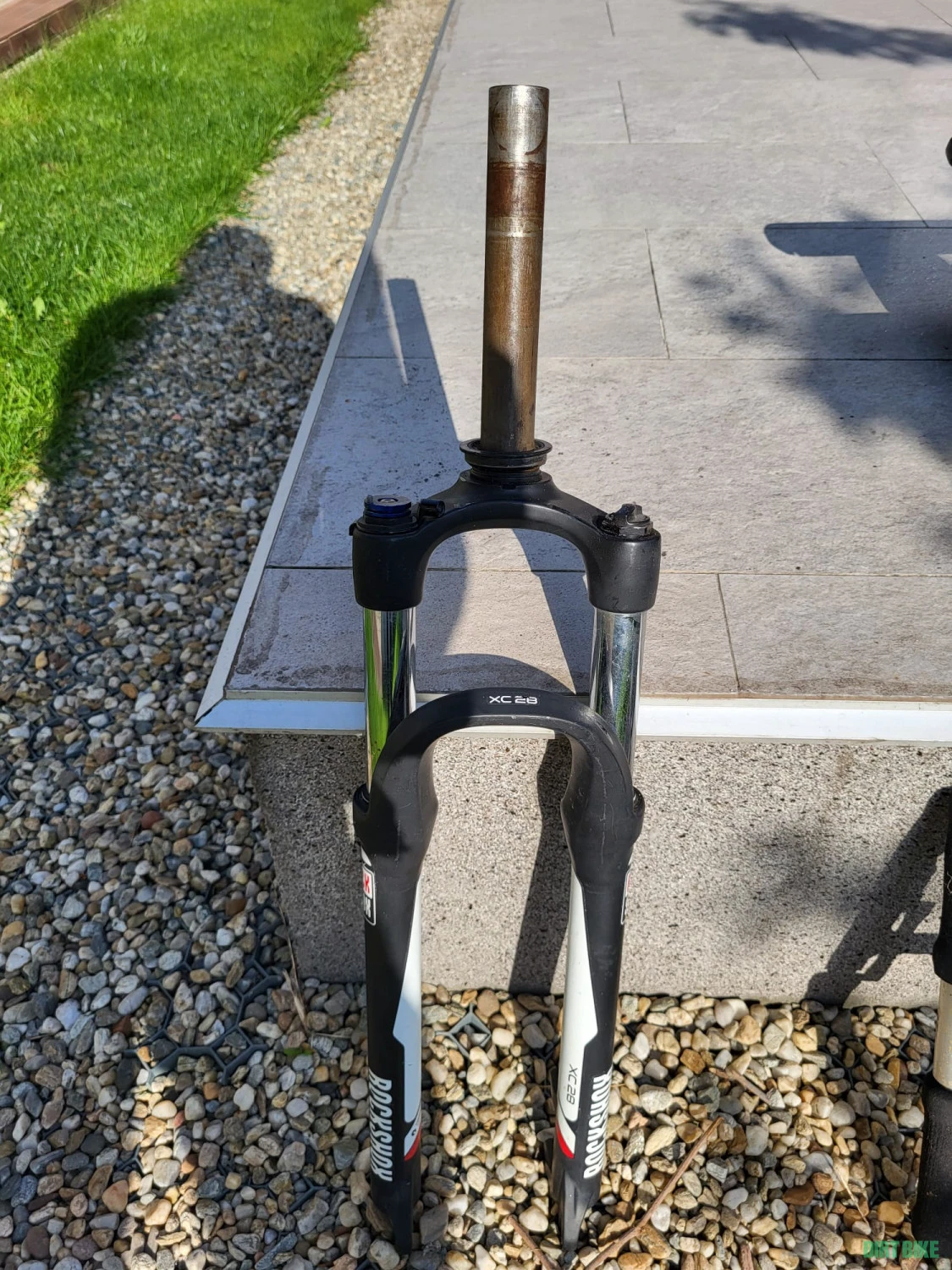 1. Donez furca RockShox