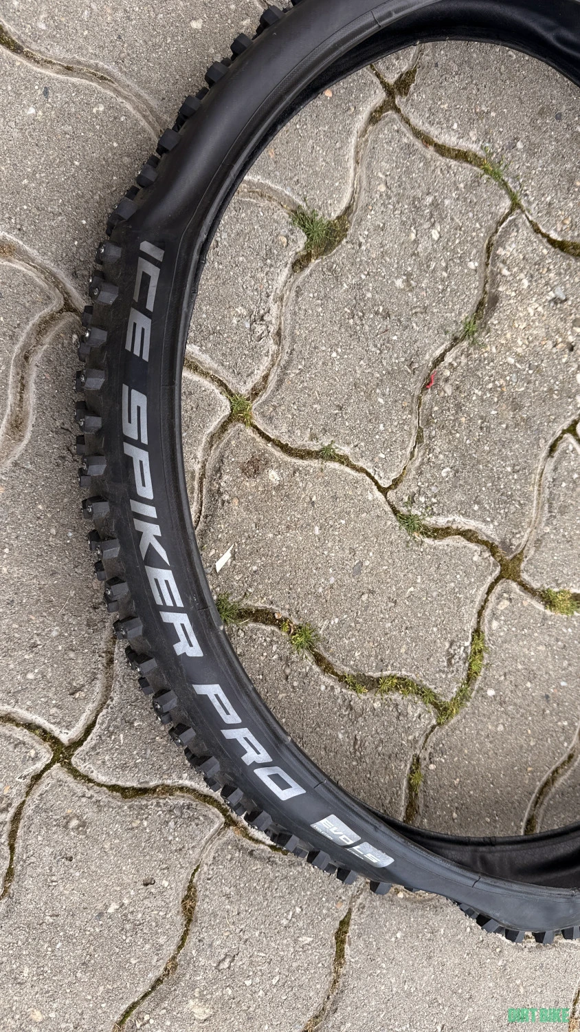 3. Anvelopa pliabila Schwalbe Ice Spiker Pro Evo 27.5 x 2.25