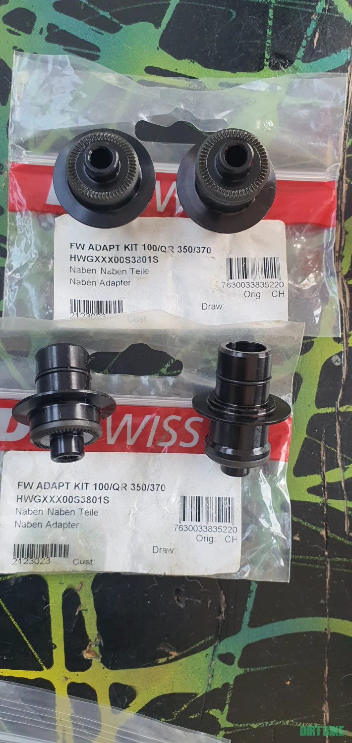 1. Kit adaptor 100mm QR