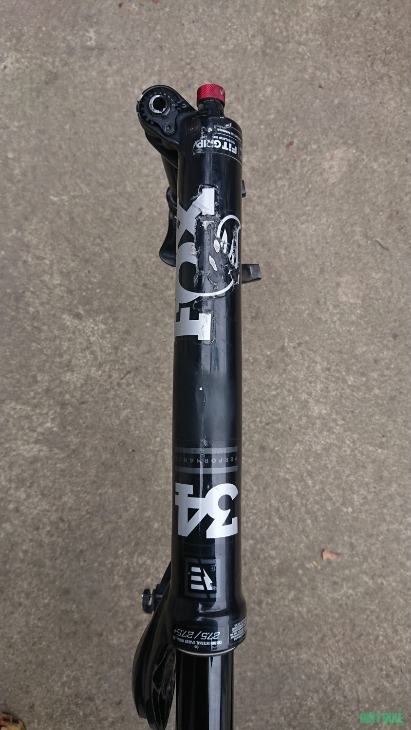 4. Fox 34 performance, 150mm 27.5 boost, gat 22cm