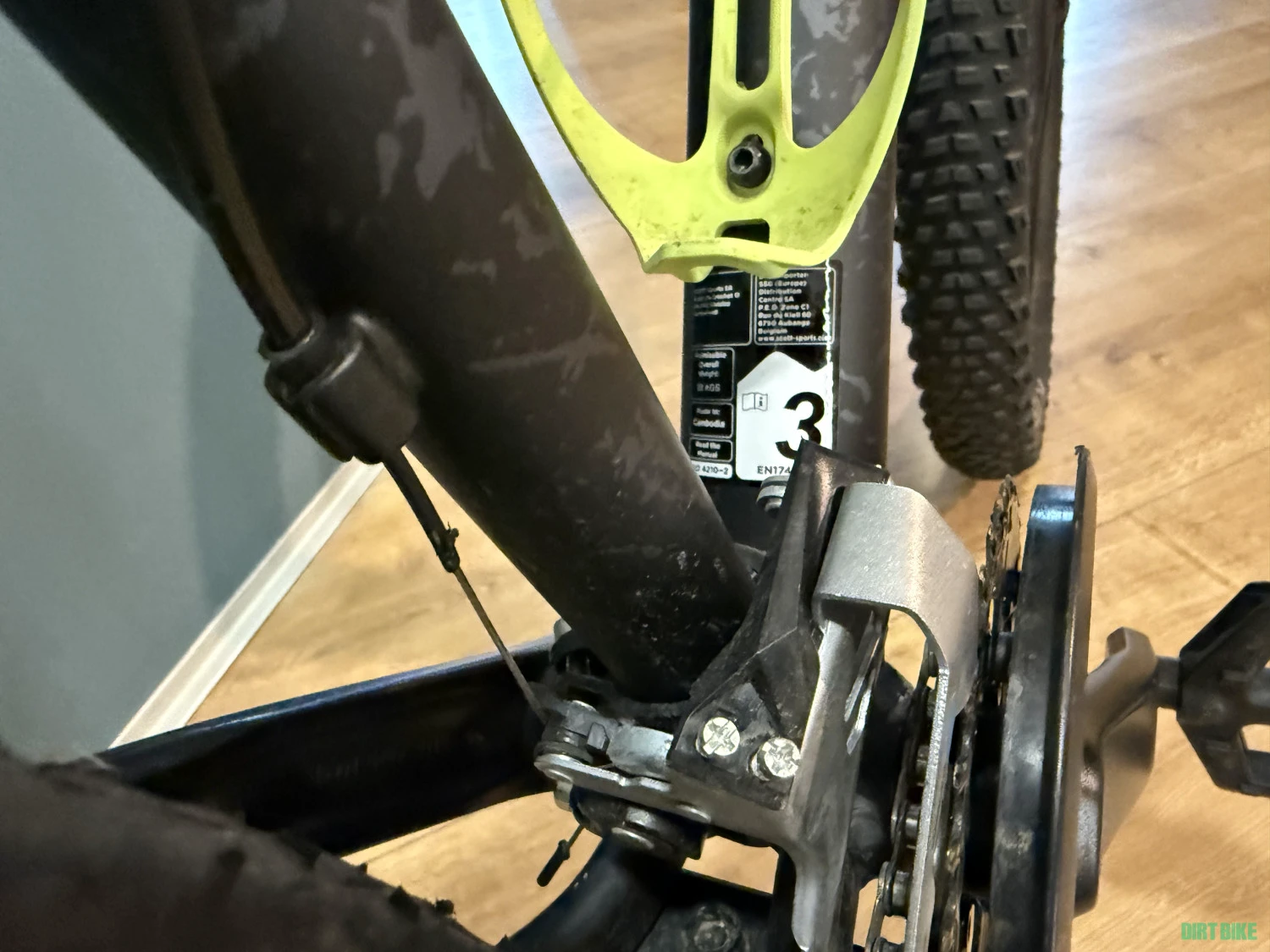 1. Vând Scott Roxter 26” copii size 3